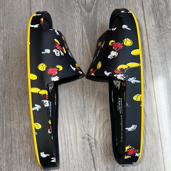 Mini Melissa Black and Red Sandals with Mickey Mouse Design - Picture 4 of 5